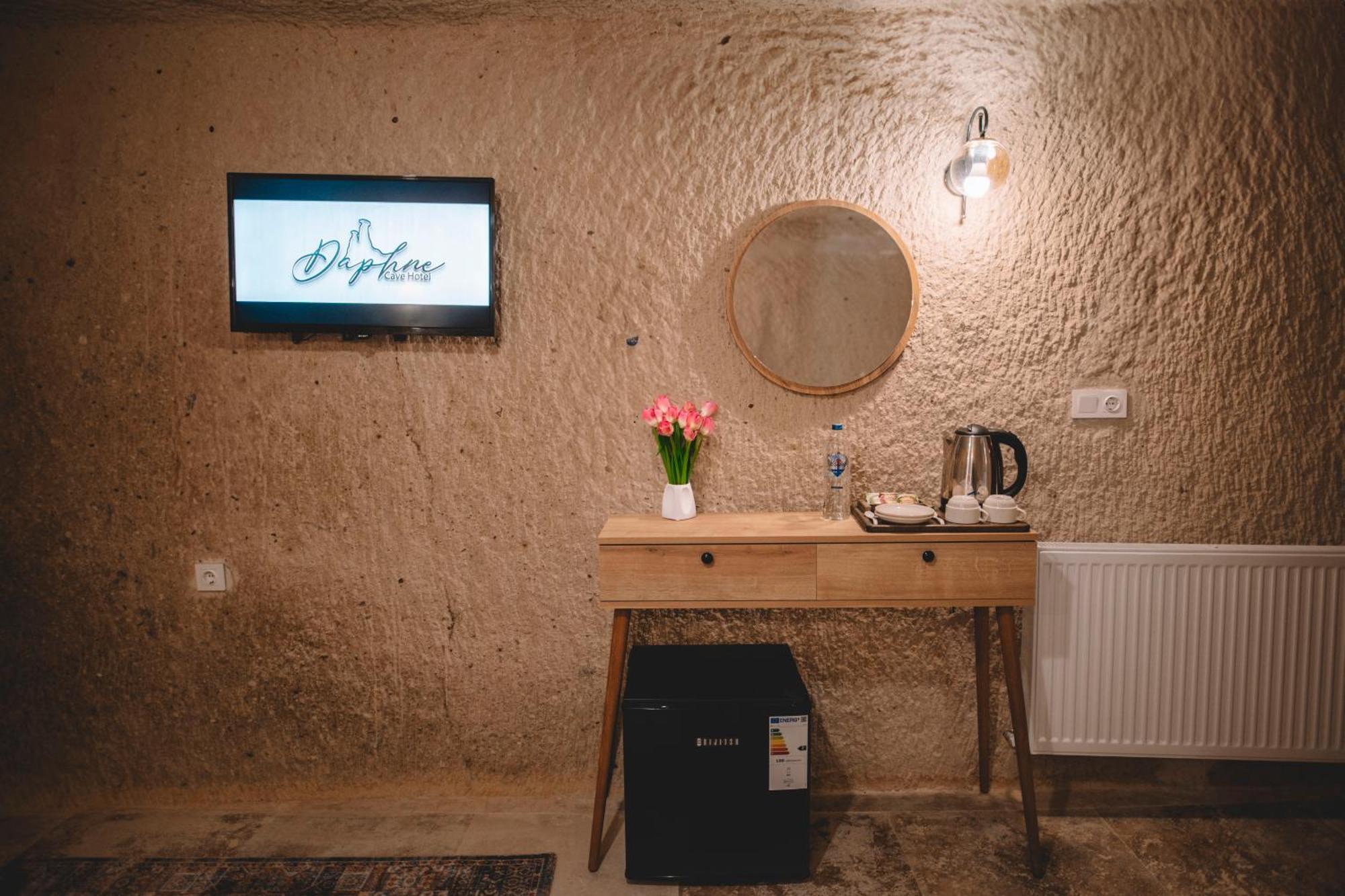 Daphne Cave Hotel アヴァノス エクステリア 写真