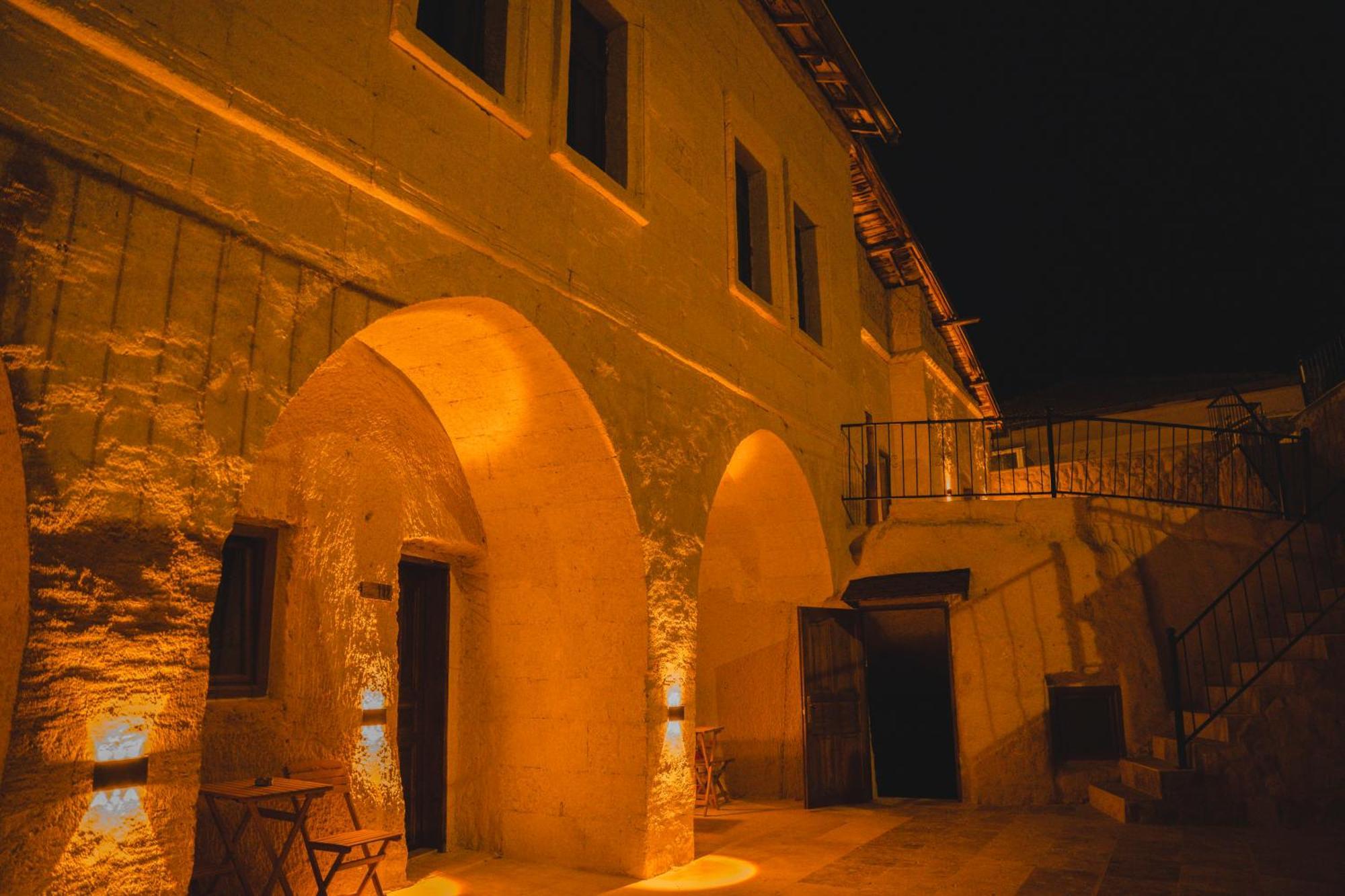 Daphne Cave Hotel アヴァノス エクステリア 写真