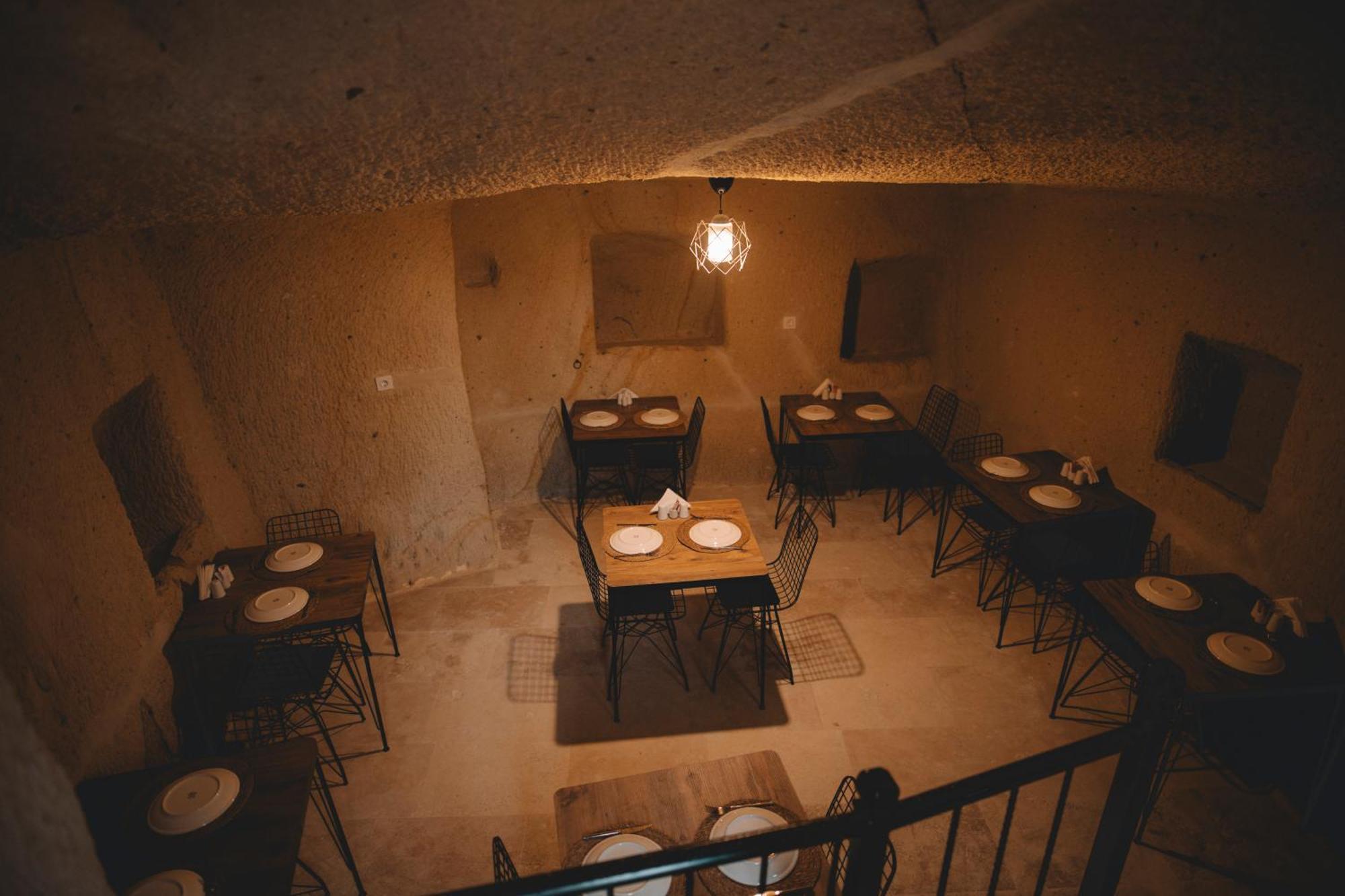 Daphne Cave Hotel アヴァノス エクステリア 写真