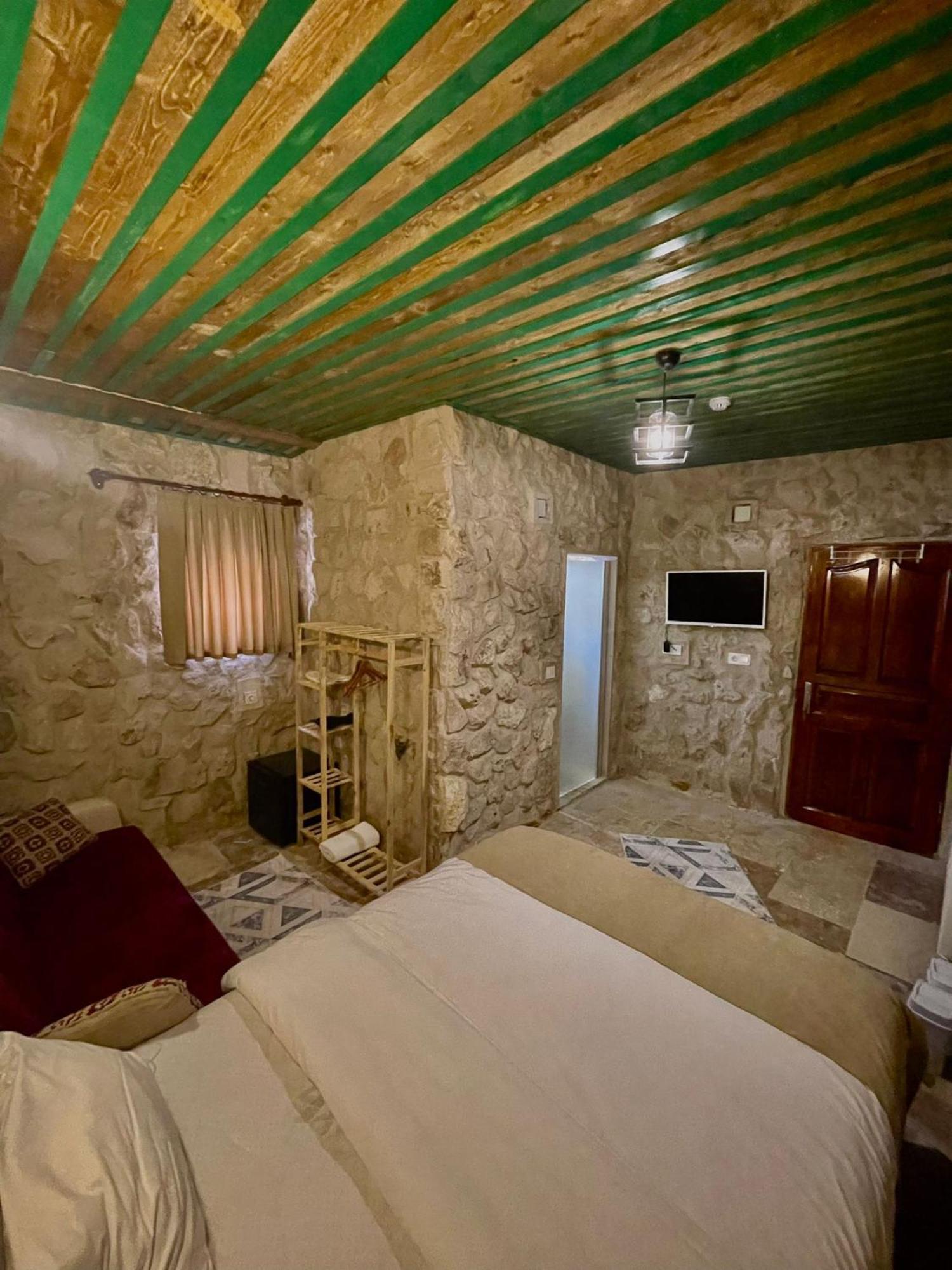 Daphne Cave Hotel アヴァノス エクステリア 写真