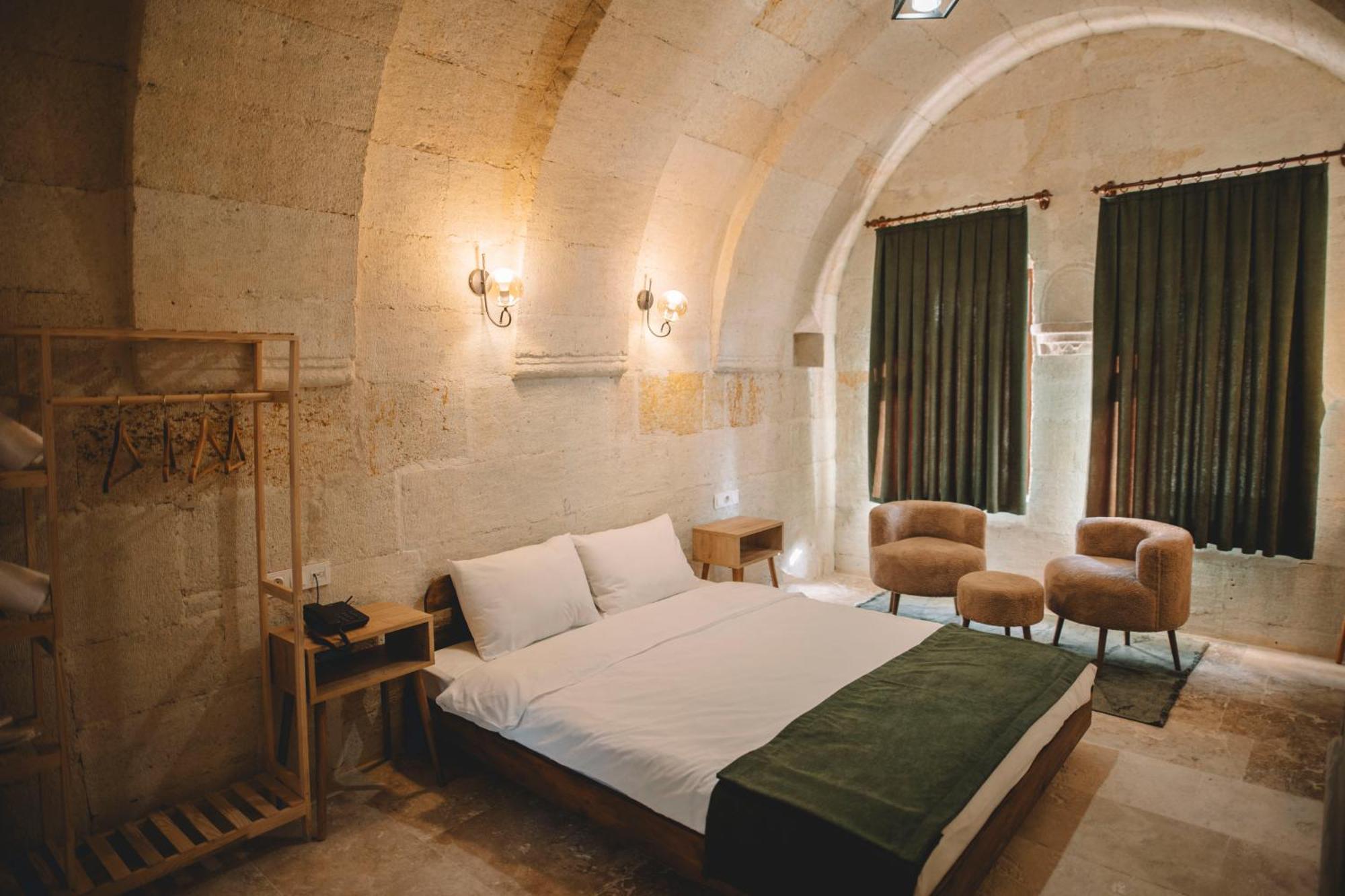 Daphne Cave Hotel アヴァノス エクステリア 写真